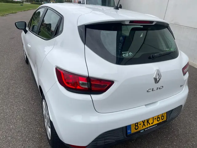 Renault Clio 0.9 TCe Expression Airco 5 drs 2014 Benzine 5