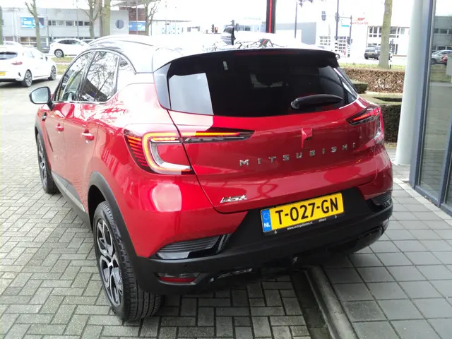 Mitsubishi ASX 1.3 DI-T First Edition 2023 Benzine 9