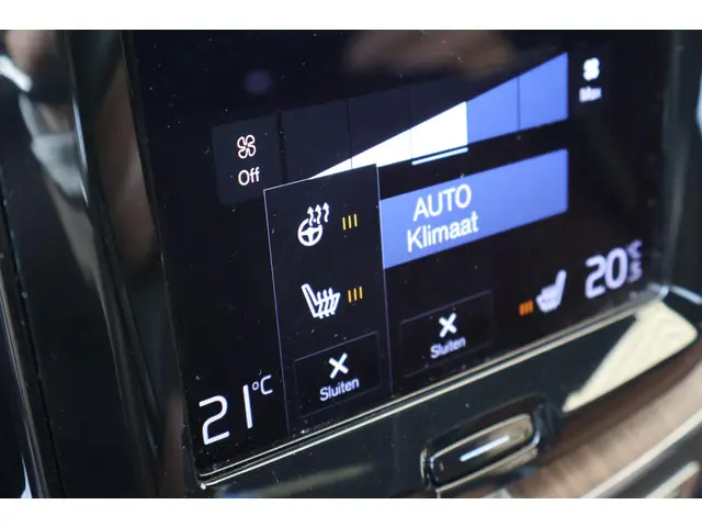 Volvo XC60 B5 Momentum Exclusive 2021 Benzine 23