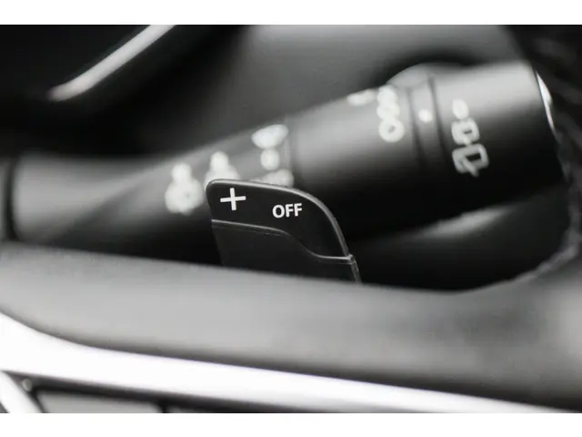 Renault Captur 1.3 TCe 130 Intens 2020 Benzine 37