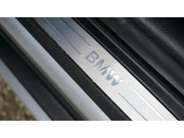 BMW X1 sDrive18i 140pk High Executive 2019 Benzine 46