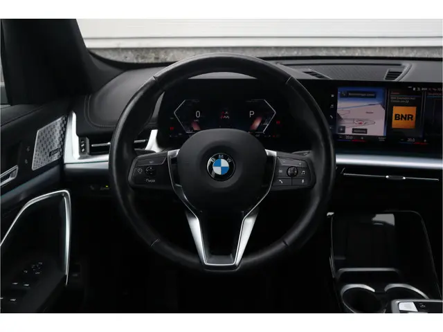 BMW X1 sDrive18i 2023 Benzine 42