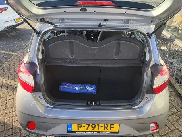 Hyundai i10 1.0 Comfort 2022 Benzine 8