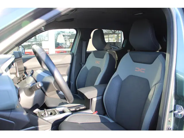 Dacia Duster 1.6 Hybrid 140 Extreme 2024 Hybride Benzine 7