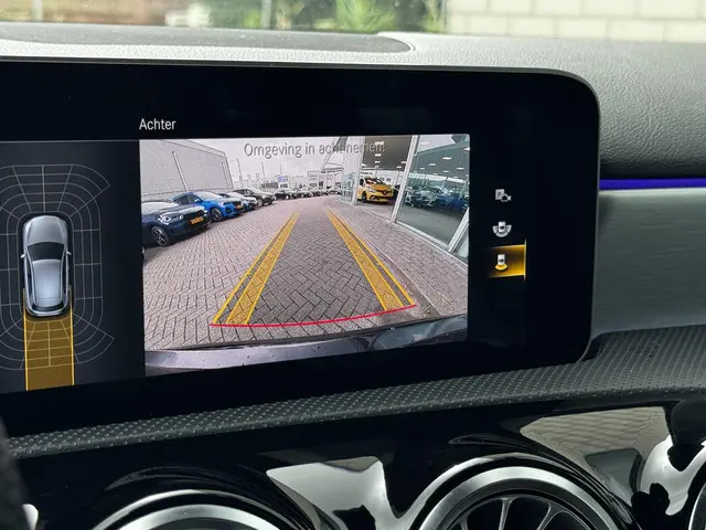 Mercedes-Benz A-Klasse 250 Premium 2019 Benzine 10
