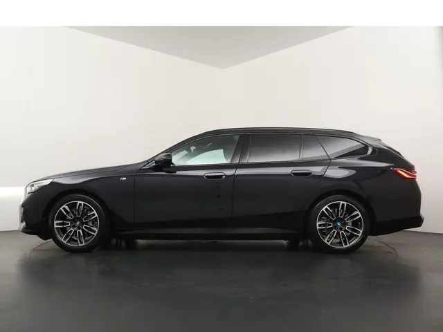 BMW i5 Touring eDrive40 84 kWh 2024 Elektrisch 12