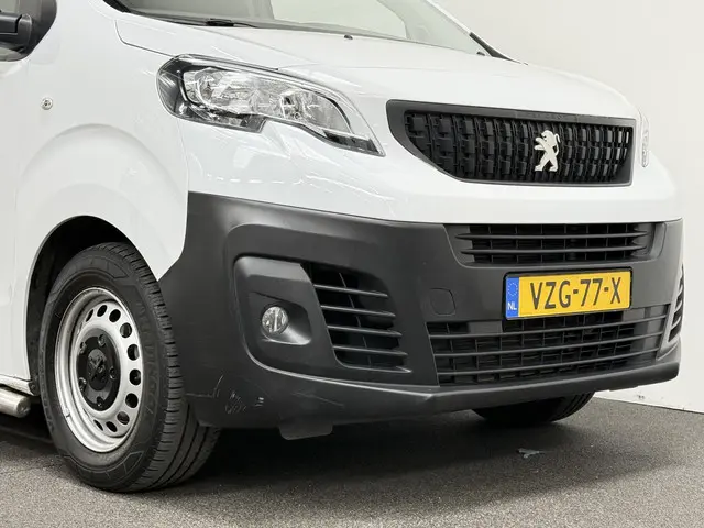 Peugeot Expert 1.5 BlueHDI 120PK L2 2023 Diesel 16