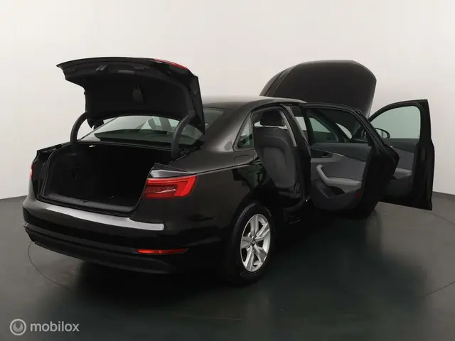 Audi A4 Limousine 1.4 TFSI 2017 Benzine 23