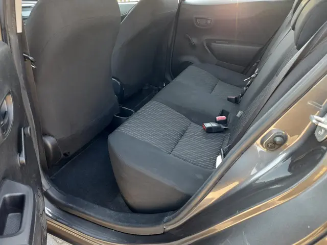 Toyota Yaris 1.3 VVT-i Now 2013 Benzine 5