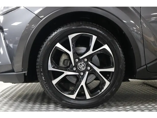 Toyota C-HR 2.0 Hybrid Bi-Tone 2020 Hybride Benzine 9