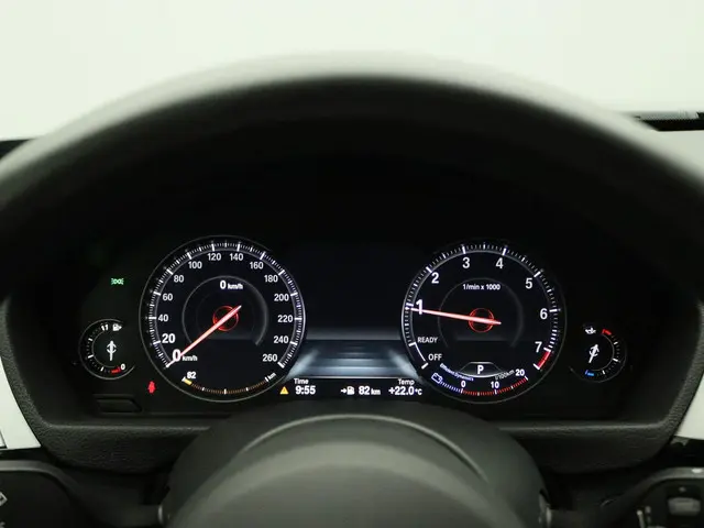 BMW 3 Serie Touring 318i 2019 Benzine 21