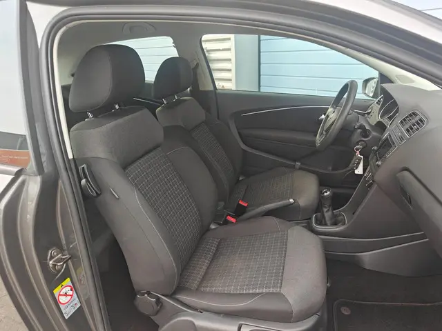 Volkswagen Polo 1.2 TSI Comfortline 2014 Benzine 12