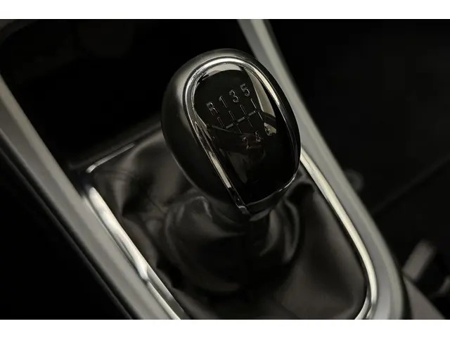 Opel Astra 1.4 Turbo Business + 2013 Benzine 22