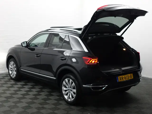 Volkswagen T-Roc 1.5 TSI R-line+ Aut- 2019 Benzine 33