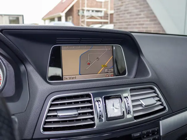 Mercedes-Benz E-Klasse Coupé 200 Ambition 2014 Benzine 13