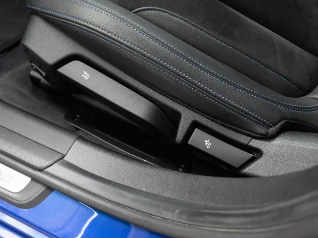 BMW 3 Serie Sedan 320i 2020 Benzine 32