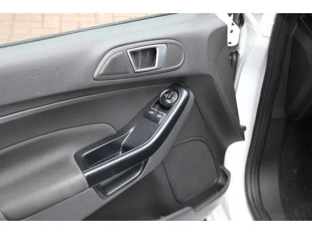 Ford Fiesta 1.25 2015 Benzine 13