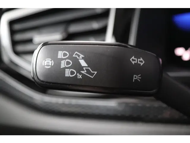 Volkswagen Taigo 1.0 TSI 110pk DSG Life 2022 Benzine 25