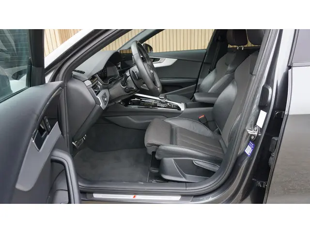 Audi A4 Avant 35 TFSI 150pk 2x S-Line 2022 Benzine 7
