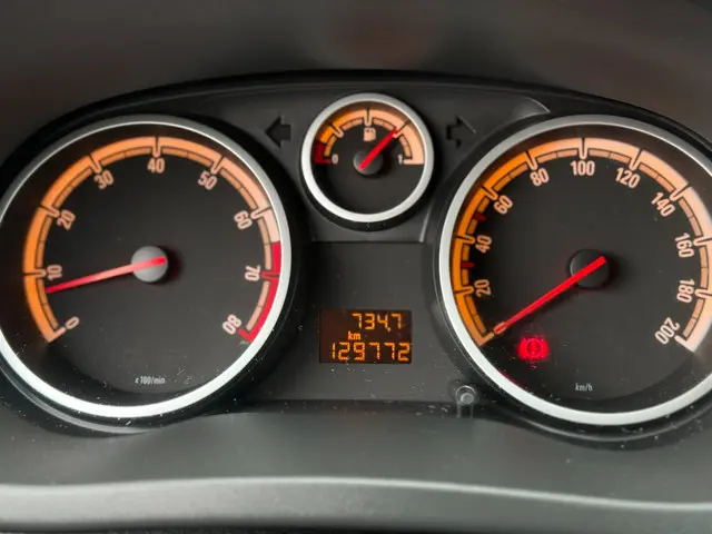 Opel Corsa 1.4-16V |Airco| Sportstoelen| 2012 Benzine 14