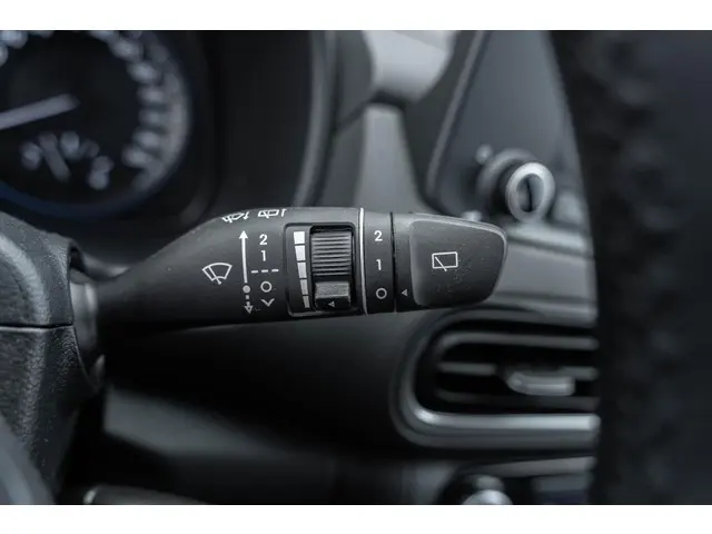 Hyundai Kona 1.6 GDI HEV Comfort 2023 Hybride Benzine 30