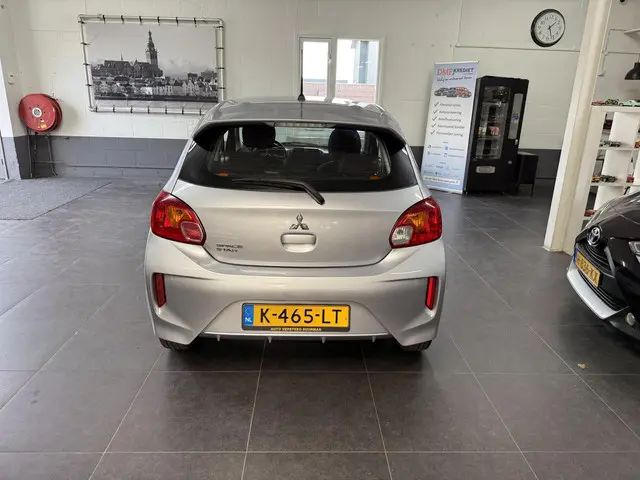 Mitsubishi Space Star 1.0 Cool+ 2021 Benzine 6