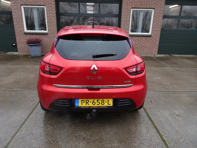 Renault Clio 0.9 TCe Limited 2017 Benzine 8