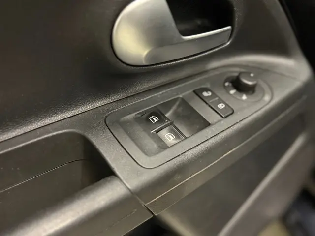 Volkswagen up! 1.0 BMT move up! 2019 Benzine 5