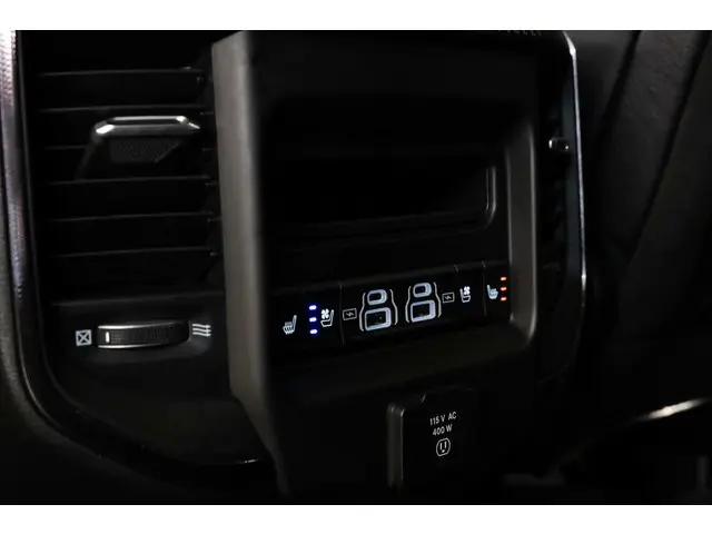 Dodge Ram 1500 4X4 6.2 V8 4x4 Crew Cab TRX 2022 Benzine 8