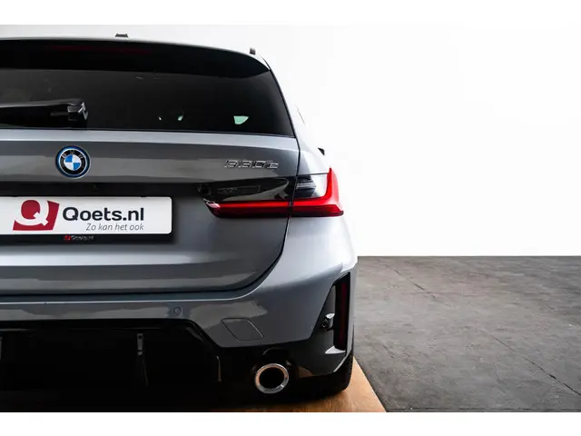 BMW 3 Serie Touring 330e 2025 Hybride Benzine 22