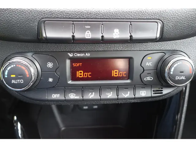 Kia cee'd 1.6 GDI Business Pack 2013 Benzine 8