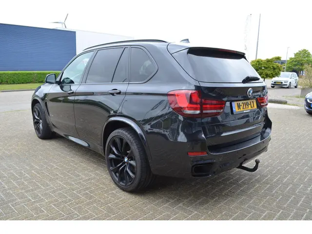 BMW X5 M xDrive35i High Exe 2015 Benzine 6