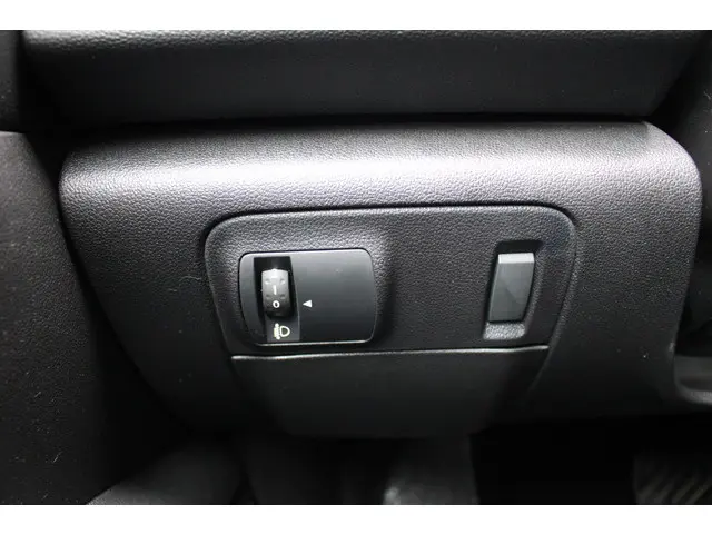 Renault Talisman 1.6 TCe Zen 2018 Benzine 23