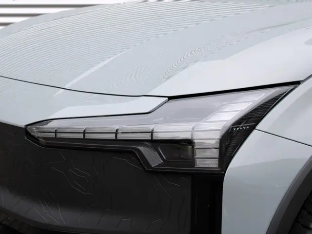 Volvo EX30 Cross Country Twin Engine 2025 Elektrisch 3