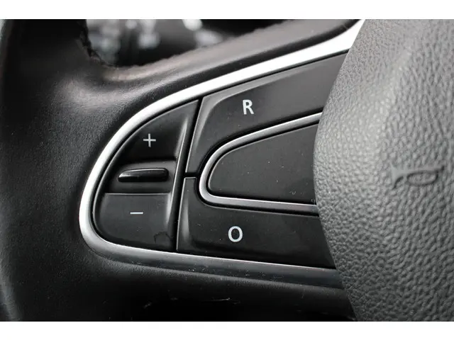 Renault Talisman 1.6 TCe Zen 2018 Benzine 32