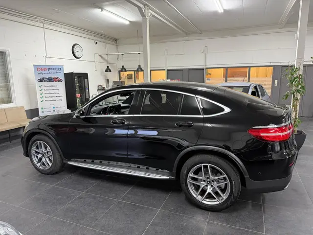 Mercedes-Benz GLC Coupé 300 4MATIC 2018 Benzine 4