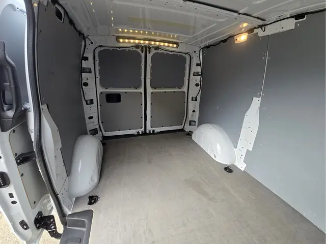 Mercedes-Benz Vito 111 CDI L2 H1 2017 Diesel 25