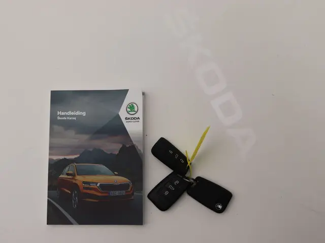 Škoda Karoq 1.5 TSI ACT Sportline Business 2023 Benzine 24