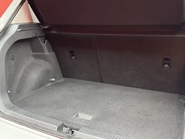 Volkswagen T-Cross 1.0 TSI R-Line 2021 Benzine 15