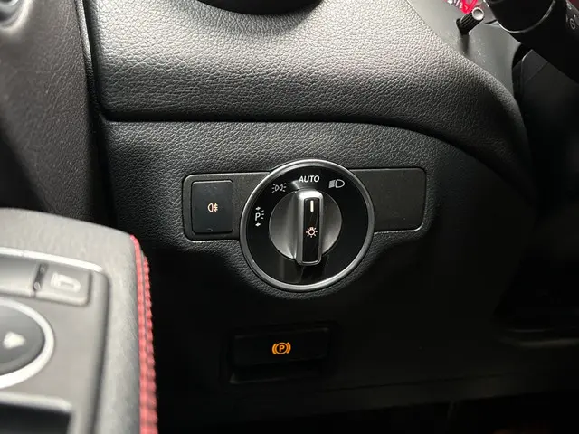 Mercedes-Benz CLA 180 AMG Sport 2015 Benzine 20