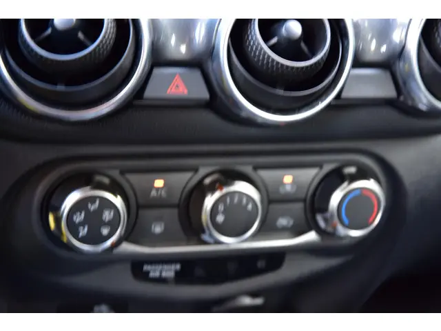 Nissan Juke 1.0 DIG-T Acenta 2021 Benzine 14