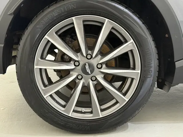 Toyota C-HR CH-R 1.8 Hybrid Executive 2017 Benzine 8
