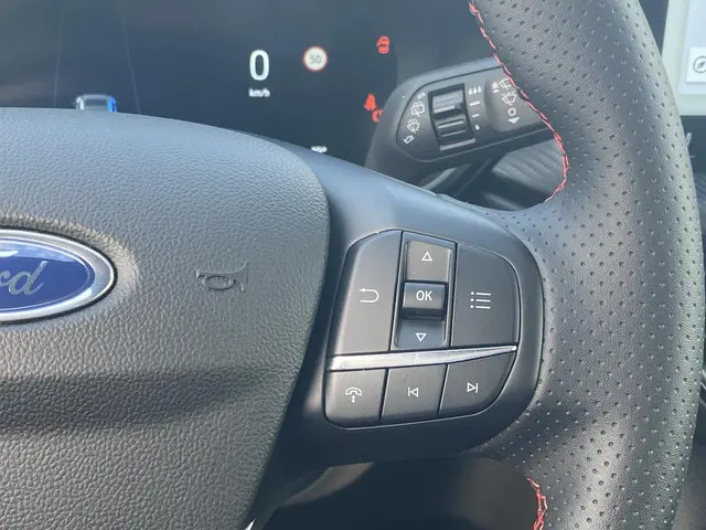 Ford Kuga 2.5 PHEV ST-Line X 2024 Hybride Benzine 33