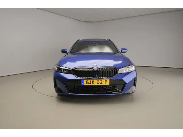 BMW 3 Serie Touring 320i 2024 Benzine 5