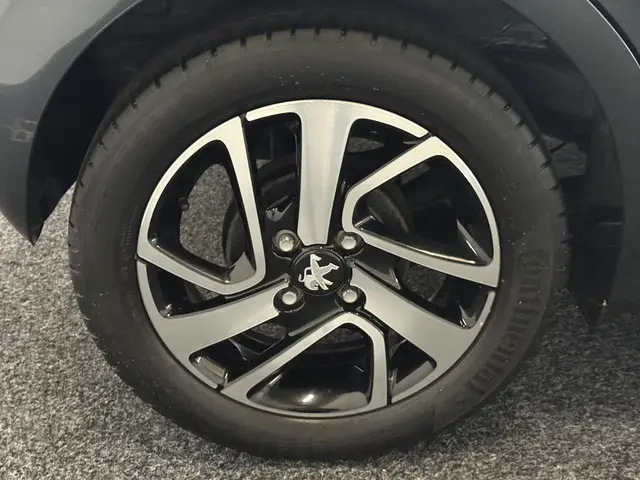 Peugeot 108 1.0 e-VTi Allure 2018 Benzine 27