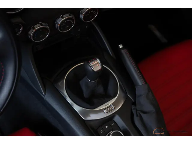 Fiat 124 Spider 1.4 MultiAir Turbo Abarth 2018 Benzine 30