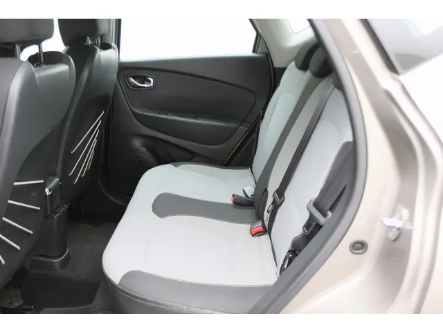 Renault Captur 1.2 TCe Dynamique Automaat 2013 Benzine 13