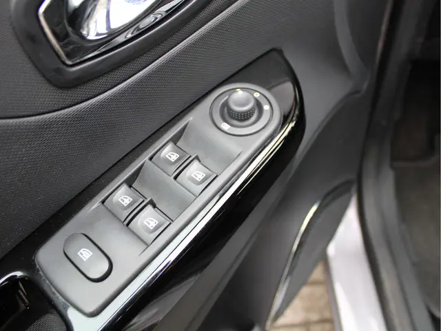 Renault Captur 0.9 TCe Dynamique 2015 Benzine 13