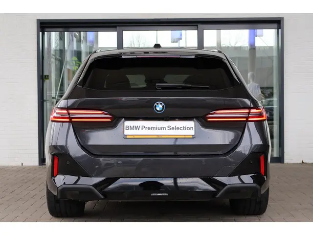 BMW 5 Serie Touring 530e 2025 Hybride Benzine 4