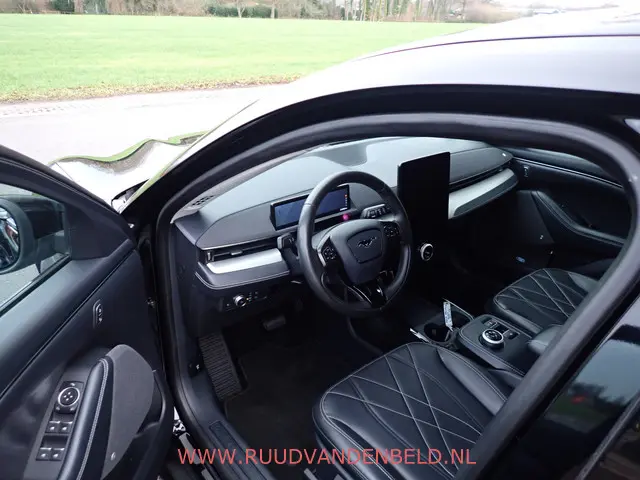 Ford Mustang Mach-E RWD 75 kWh 2021 Elektrisch 7